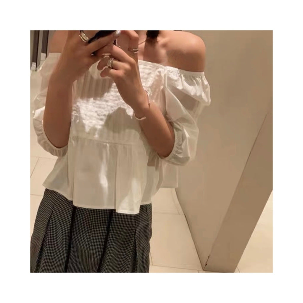 puffsleeve blouse