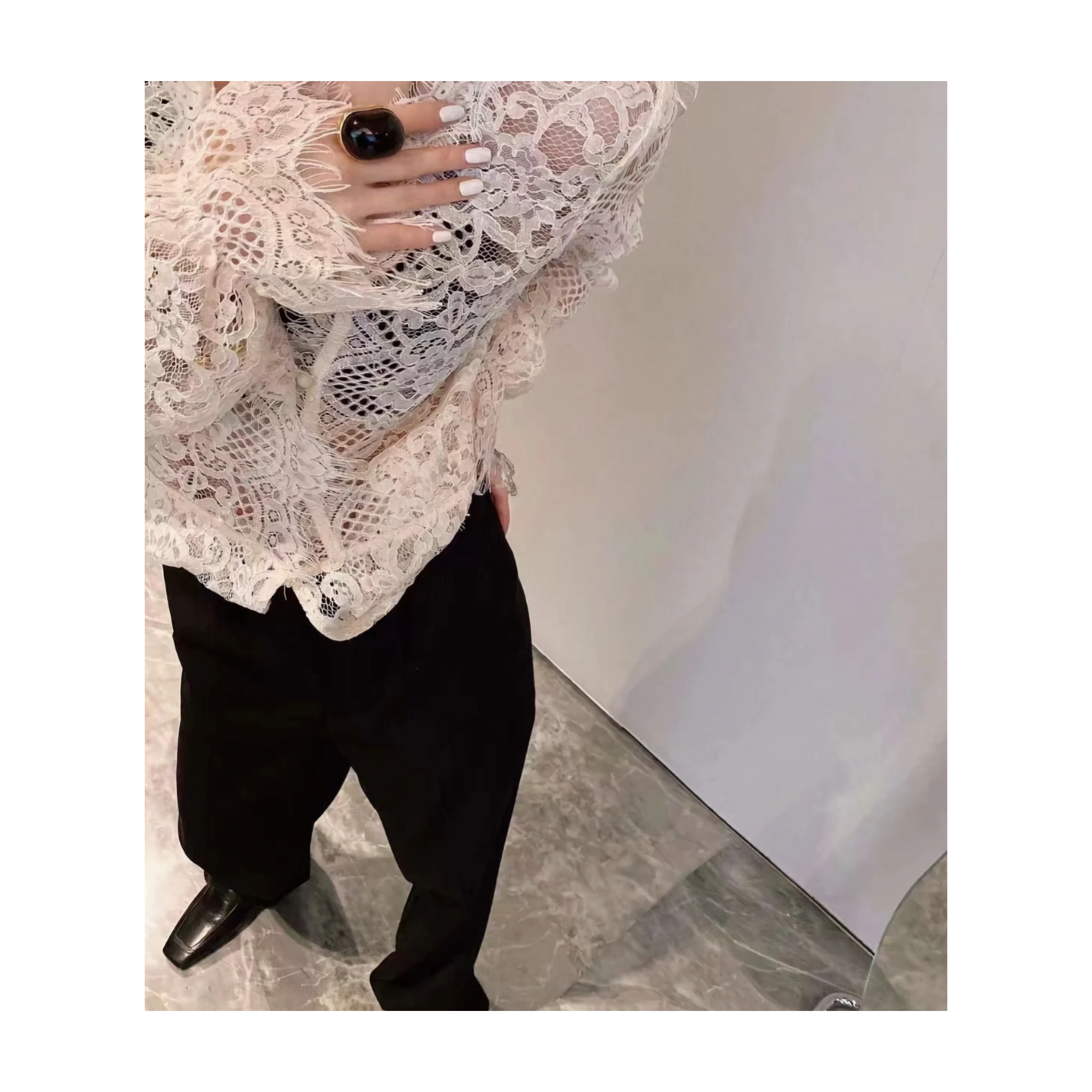 seethrou lace tops
