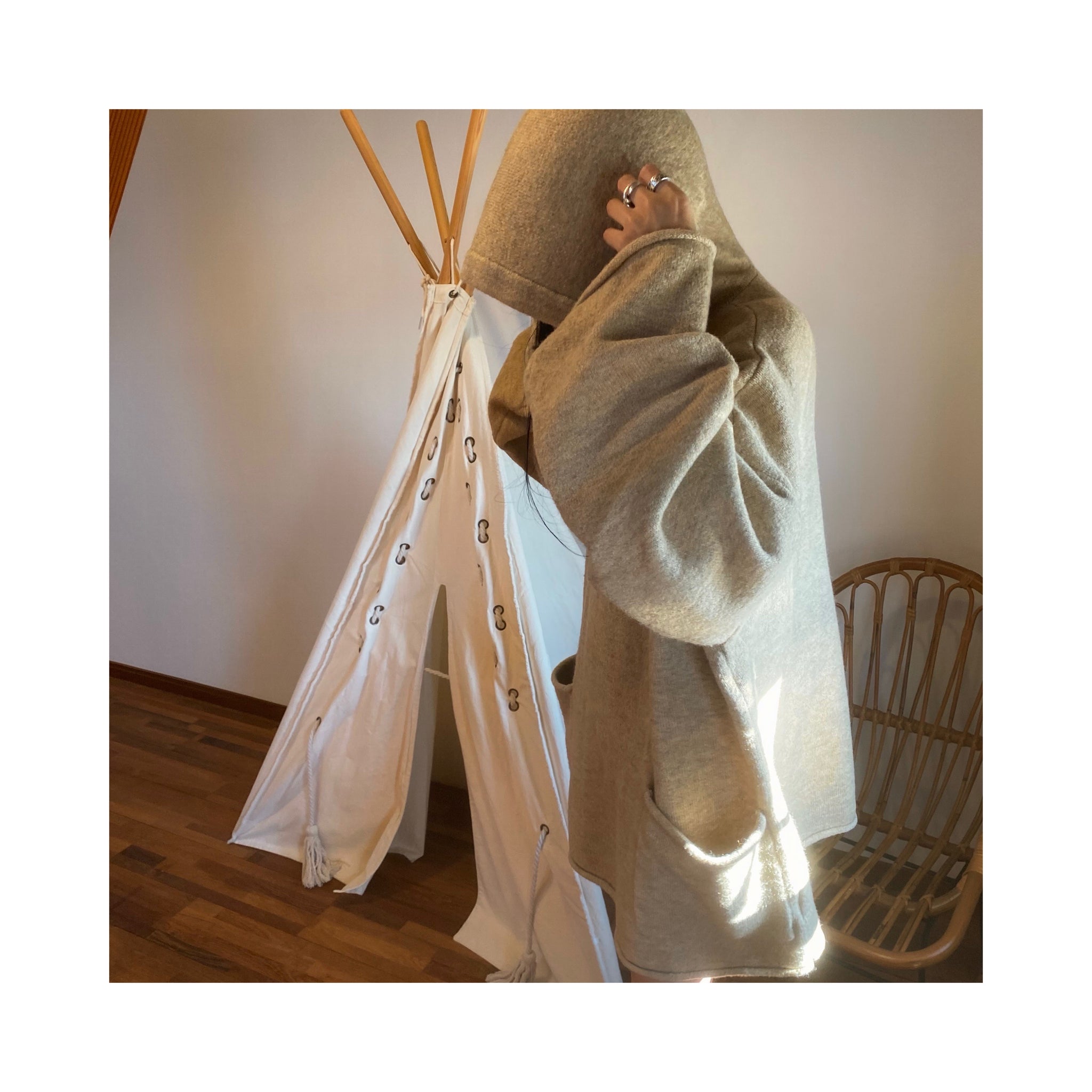 hood overknit