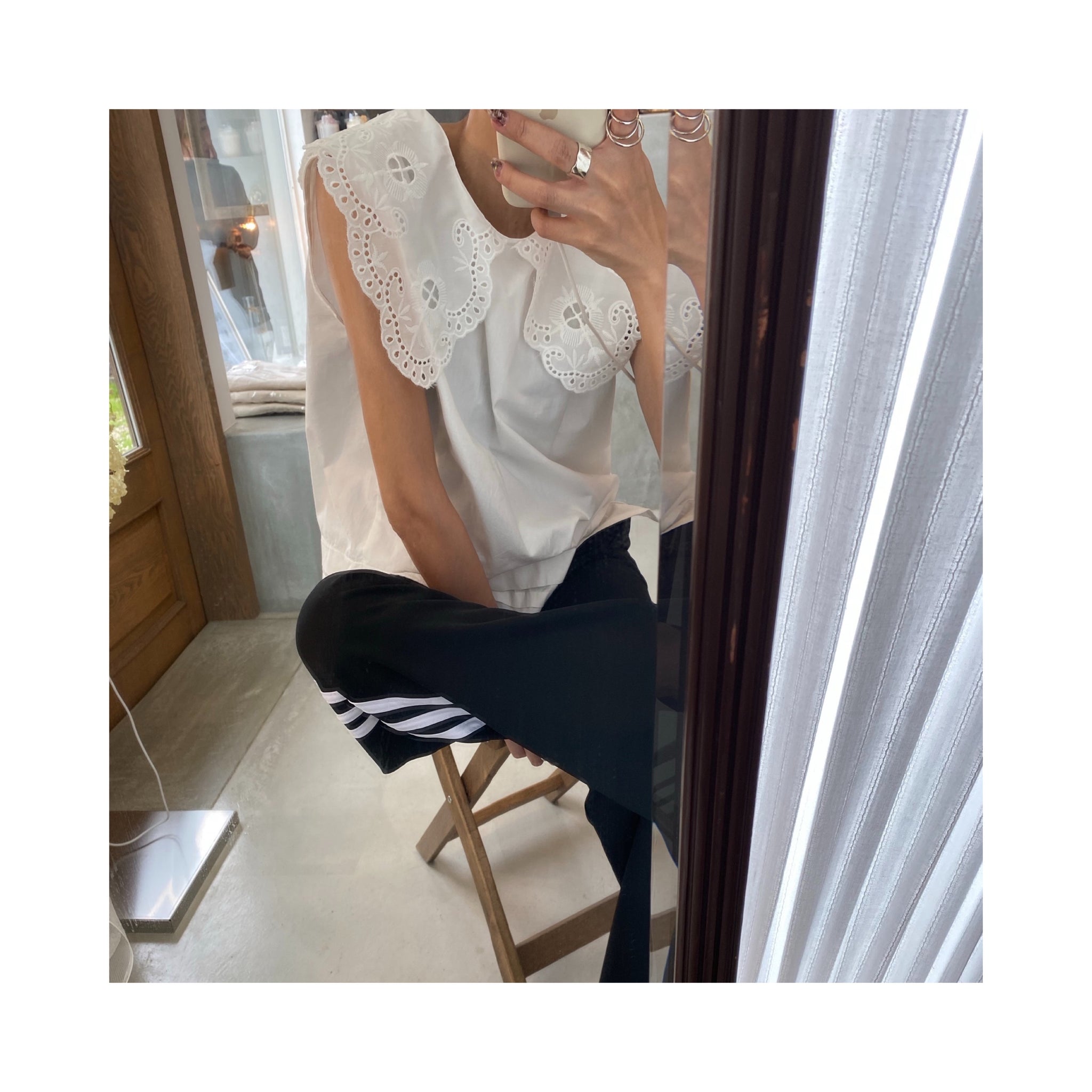 .embroidery collar blouse