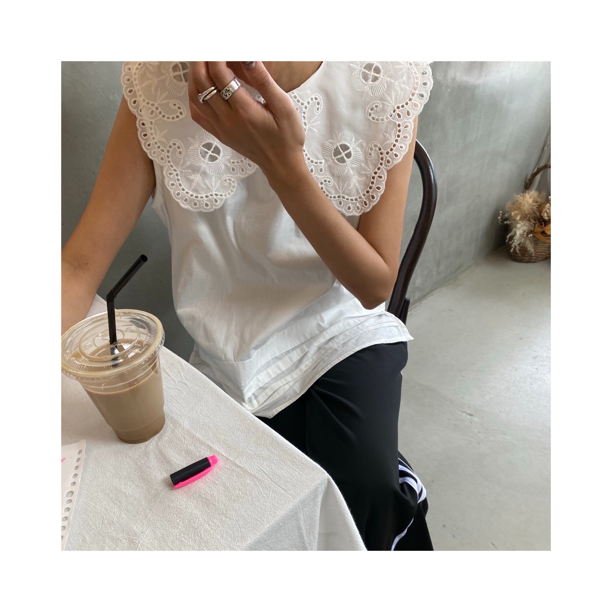 .embroidery collar blouse