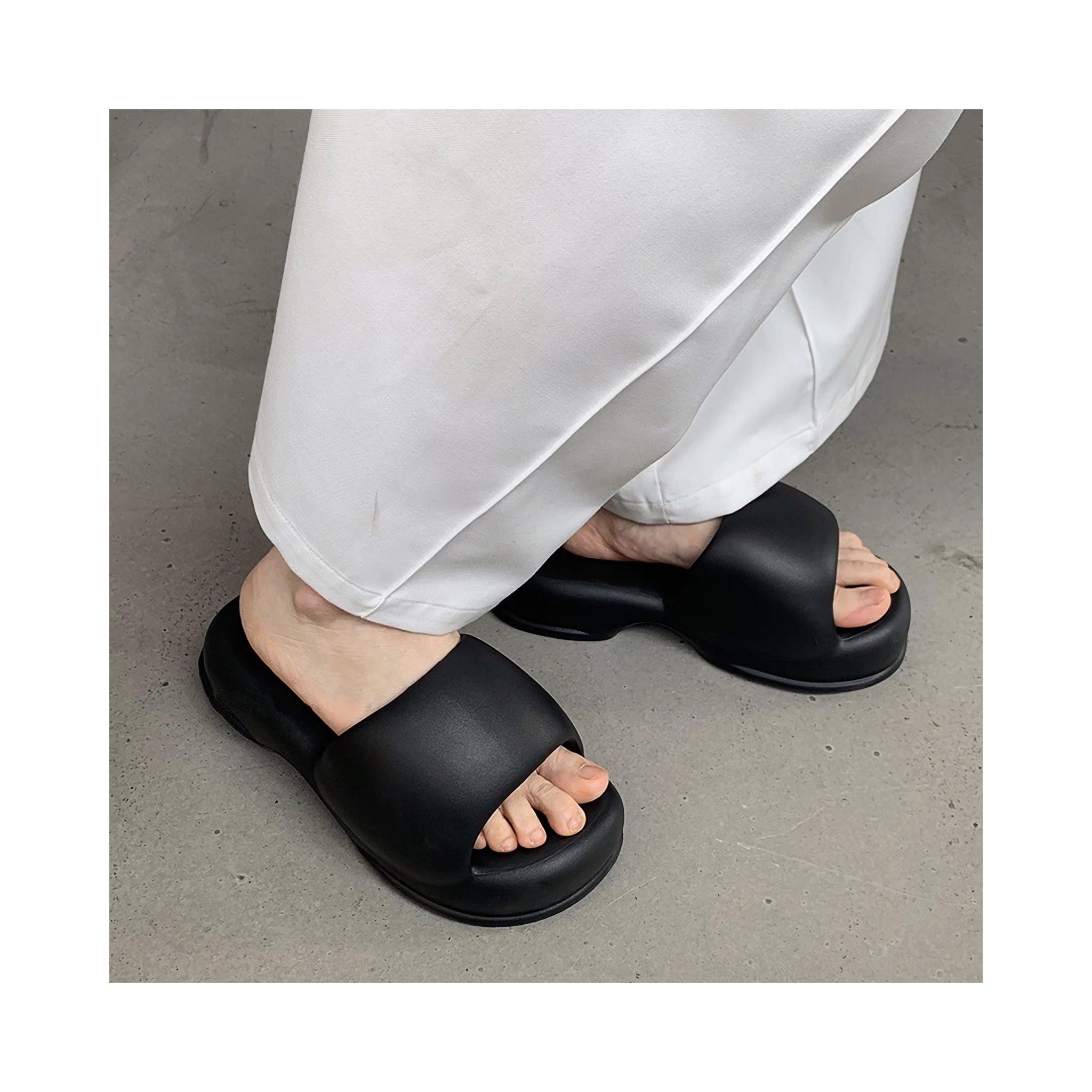 .Volume Sandal