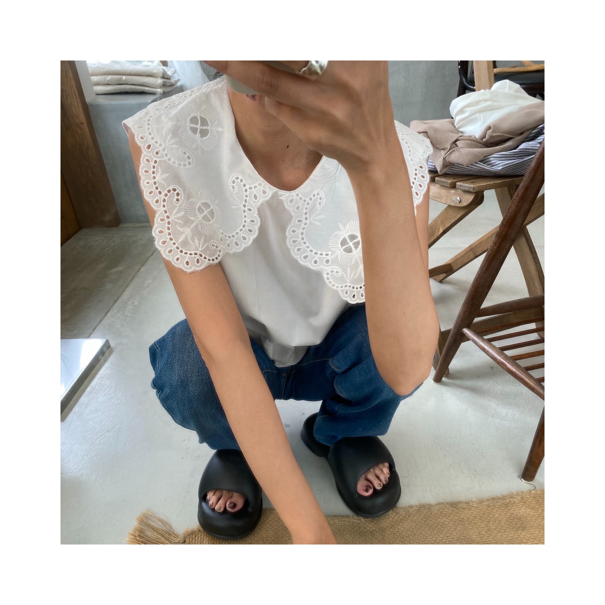 .embroidery collar blouse