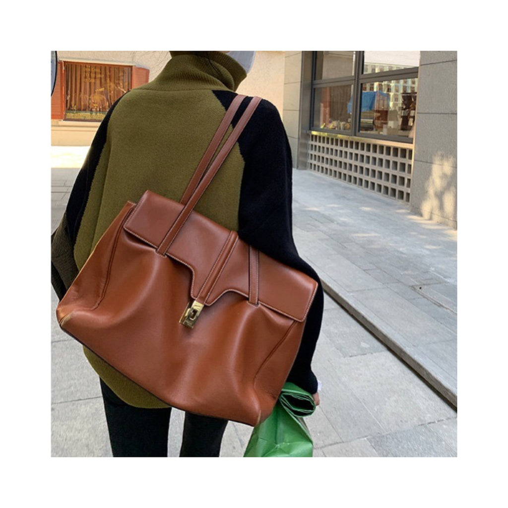 .leather daylibag