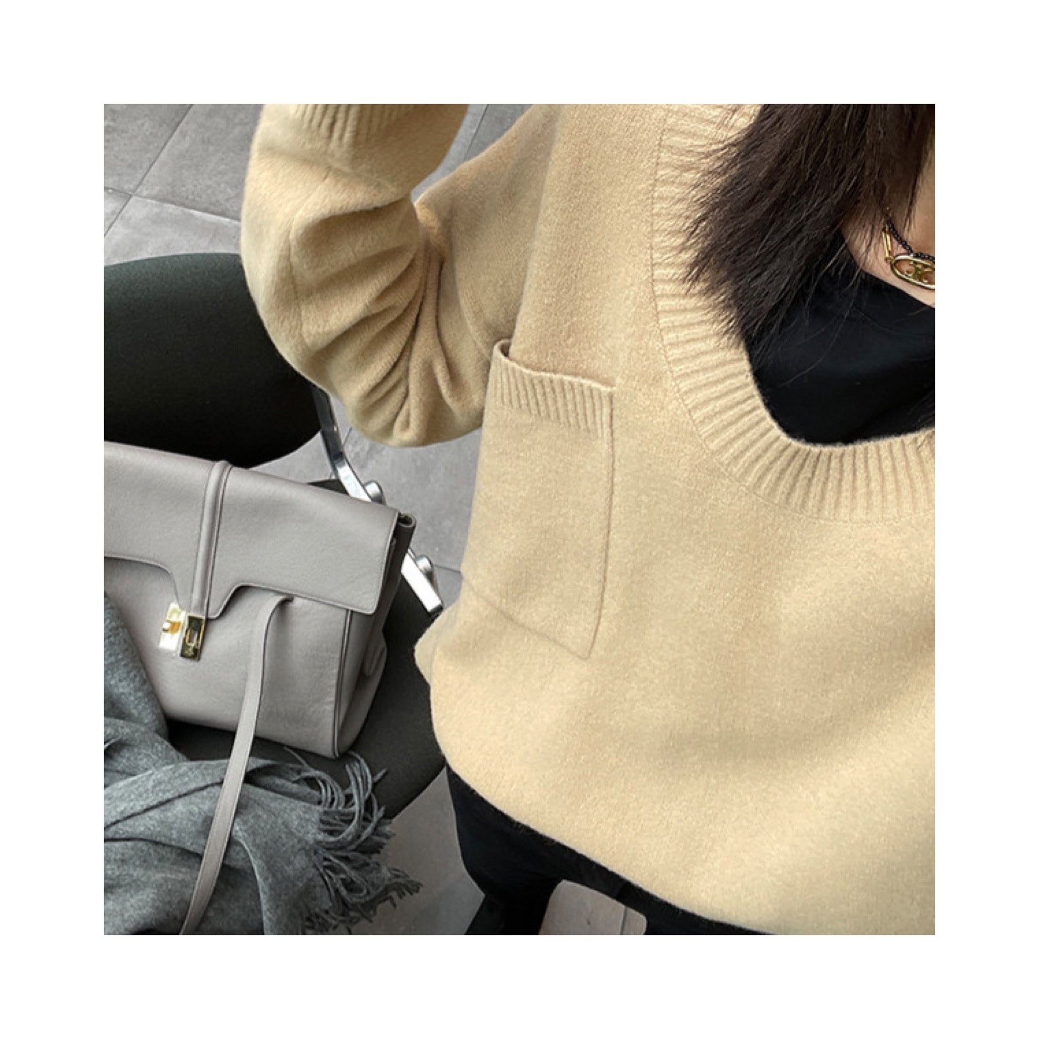 UVneck knit