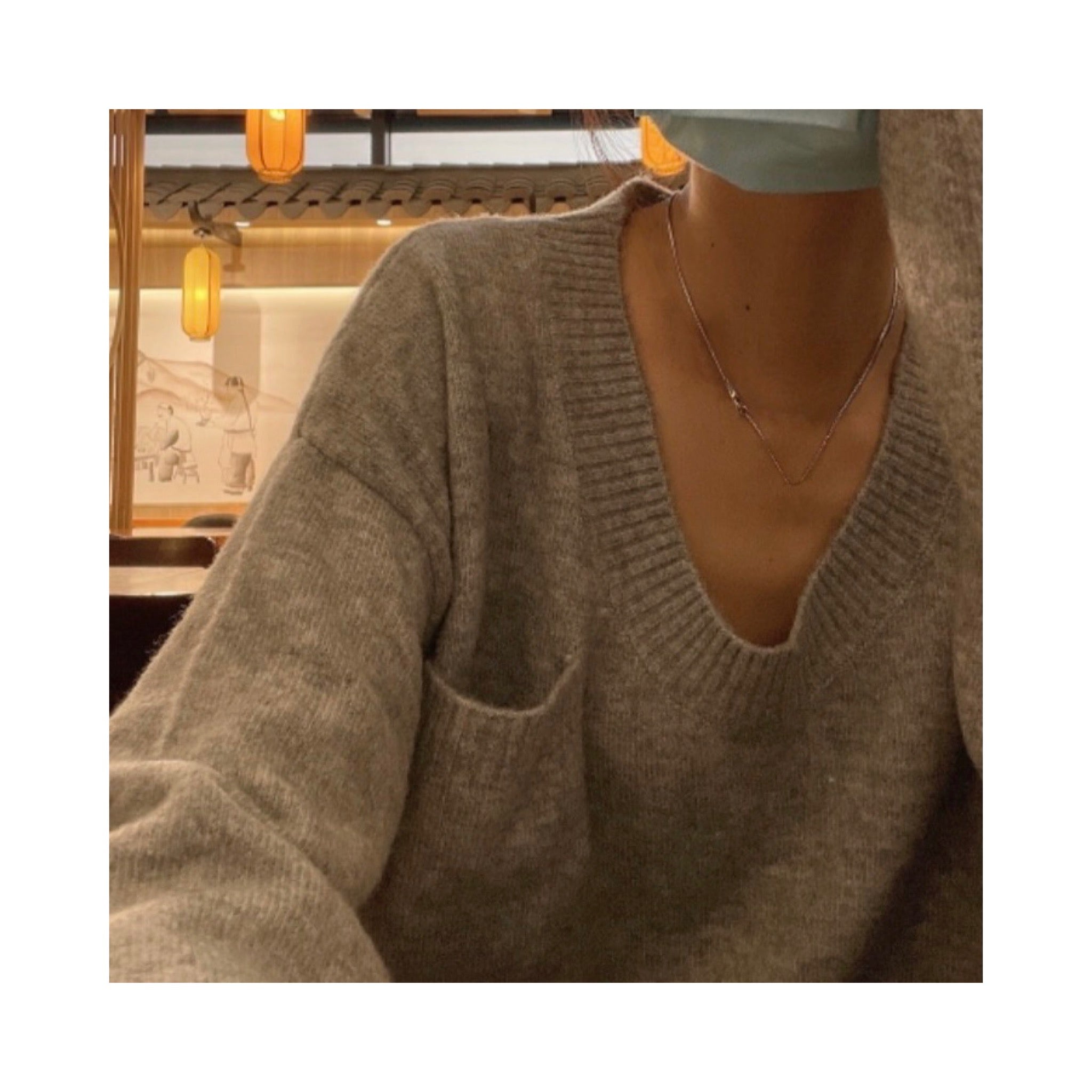 UVneck knit
